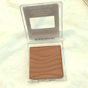 Mary Kay bronzer powder - Medium/dark